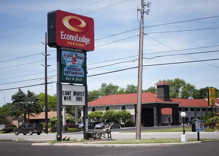 Econo Lodge Inn & Suites Sandusky South