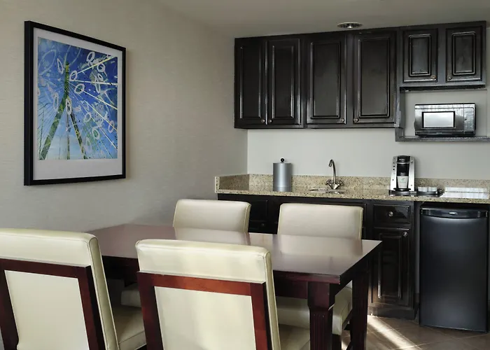 Holiday Inn & Suites Boston Peabody By Ihg