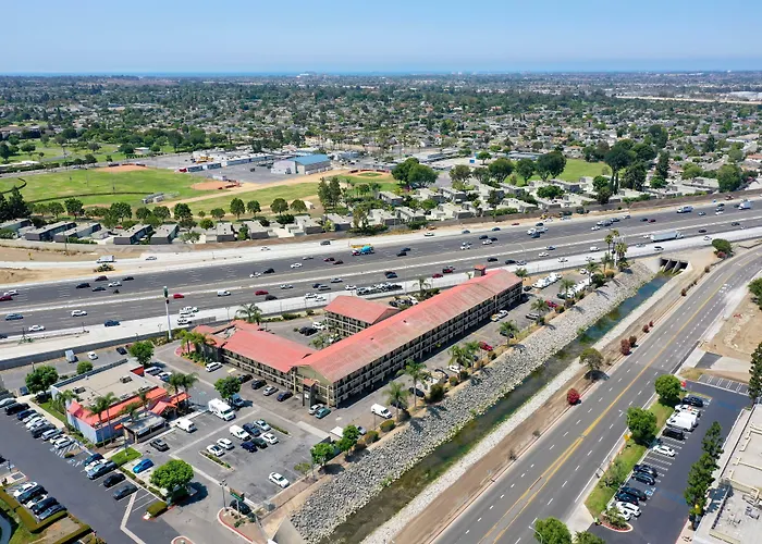 La Quinta Inn By Wyndham Costa Mesa Orange County