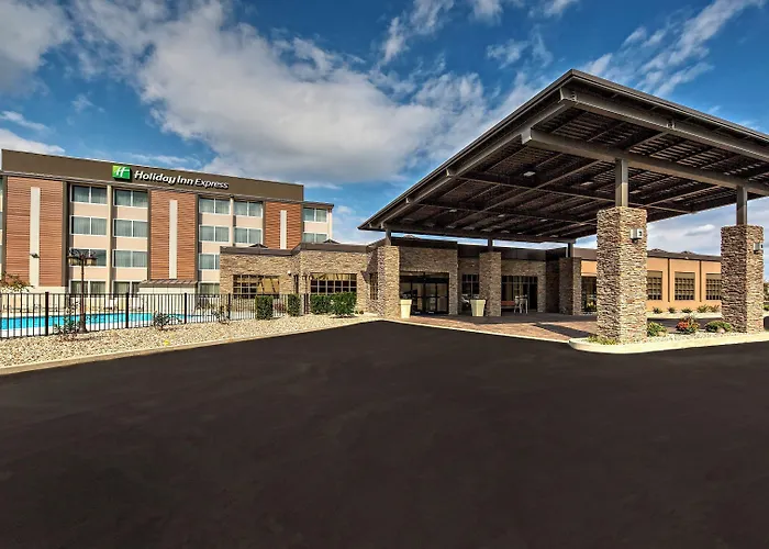 Holiday Inn Express Louisville Airport Expo Center By Ihg