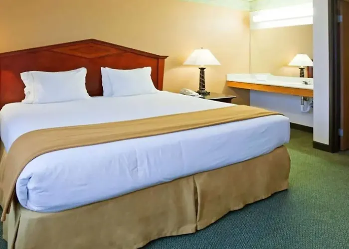Quality Inn & Suites Eagan