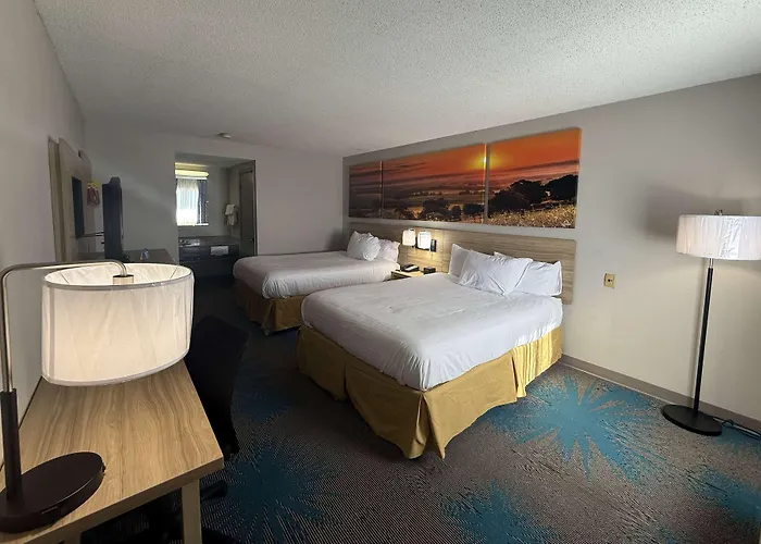 Days Inn By Wyndham Hannibal