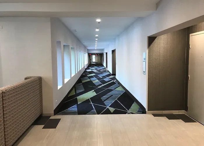 Holiday Inn Express Naperville By Ihg