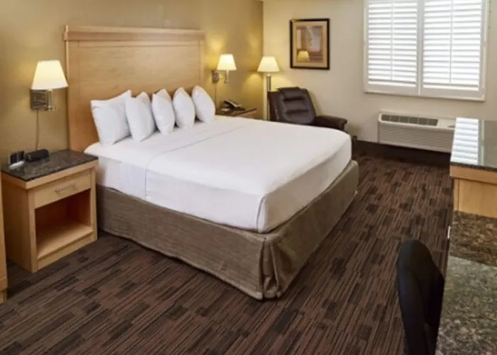 Livinn Hotel St Paul East / Maplewood