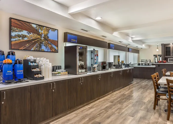 Best Western Town & Country Lodge
