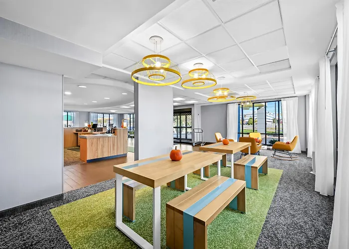Spark By Hilton Cleveland Beachwood