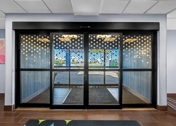 Spark By Hilton Cleveland Beachwood