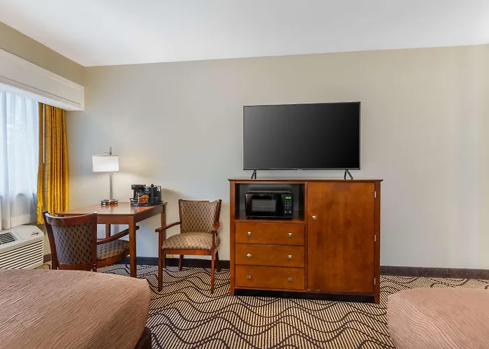Best Western John Muir Inn