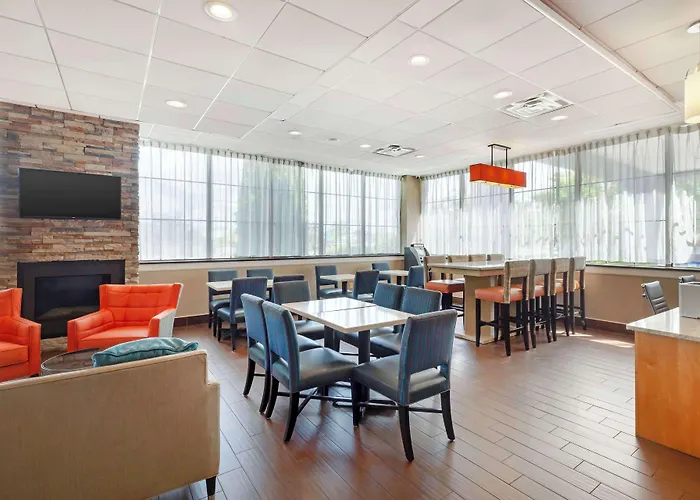 Best Western Hartford Hotel And Suites