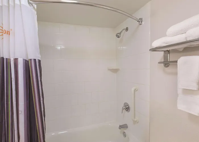 La Quinta By Wyndham Sarasota Downtown