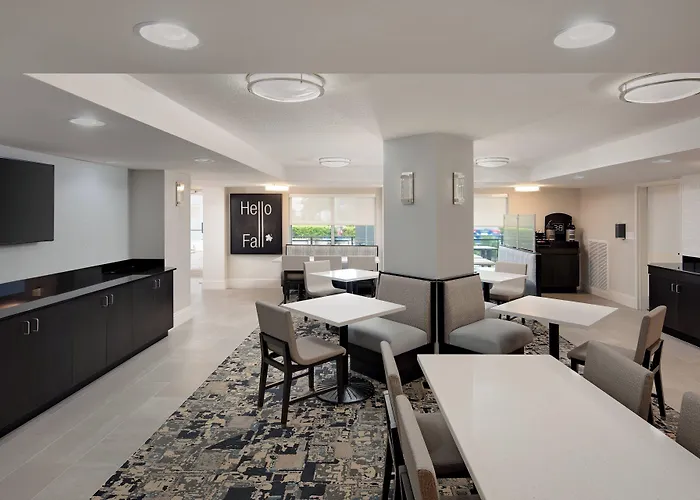 Fairfield Inn And Suites By Marriott Palm Beach