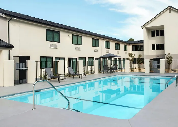 Fairfield By Marriott Inn & Suites Atascadero