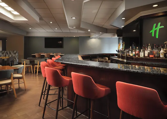 Holiday Inn & Suites Marlborough, An Ihg Hotel