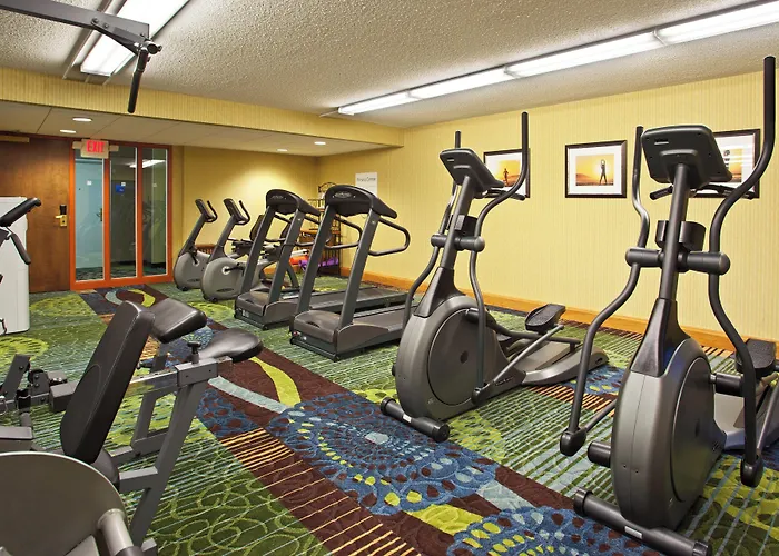 Holiday Inn Express Hotel & Suites Pittsburgh Airport By Ihg