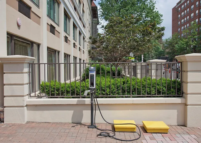 Holiday Inn Washington-Central/White House By Ihg