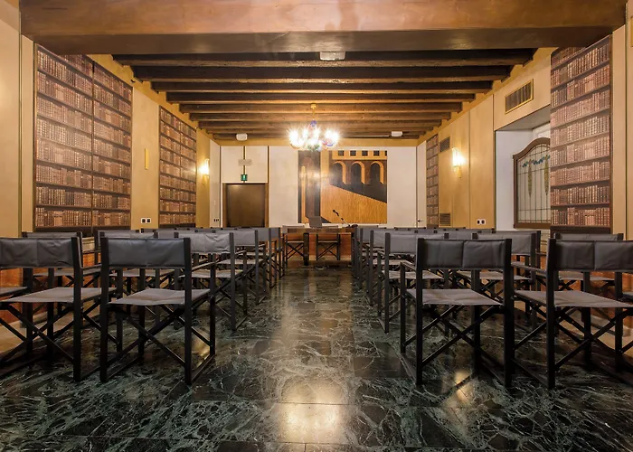 Hotel Saturnia & International