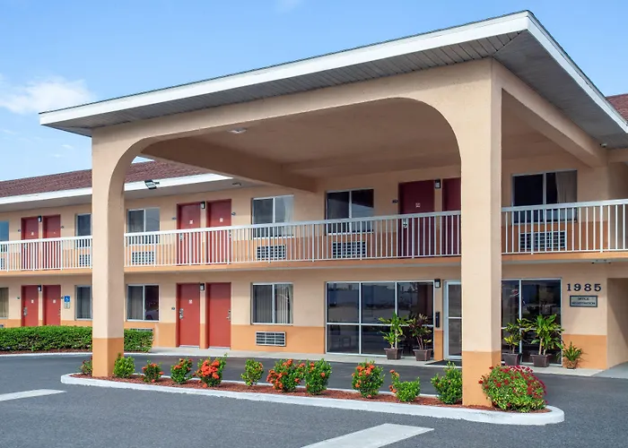 Howard Johnson by Wyndham Vero Beach/I-95