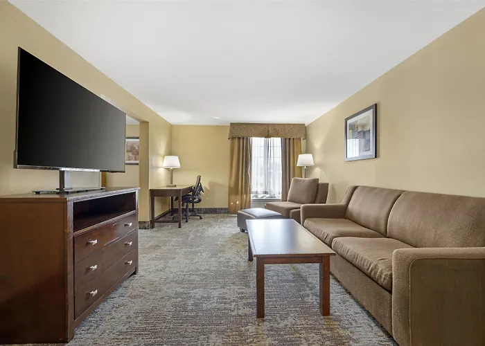 Best Western Plus Prairie Inn