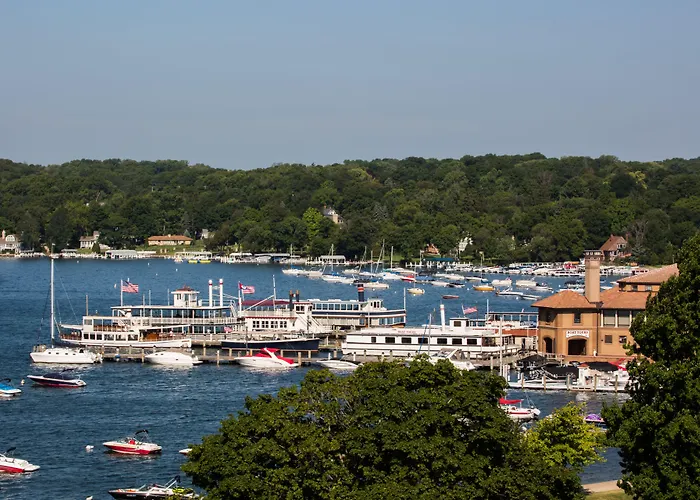 Harbor Shores On Lake Geneva