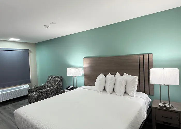Baymont By Wyndham Pensacola At Nas Corry