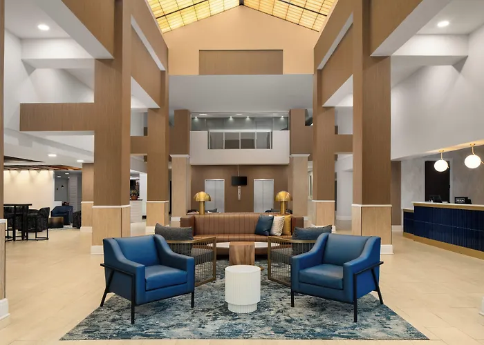 Doubletree By Hilton Norfolk Airport
