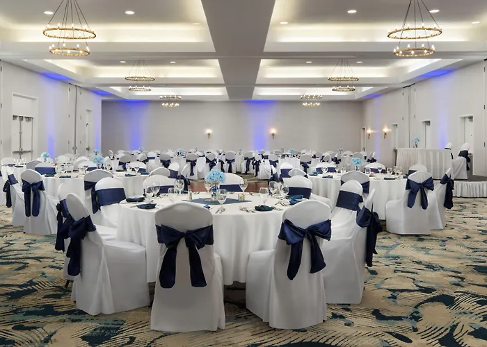 Doubletree By Hilton Norfolk Airport
