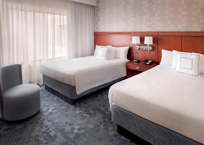 Courtyard By Marriott Hartford Windsor Airport