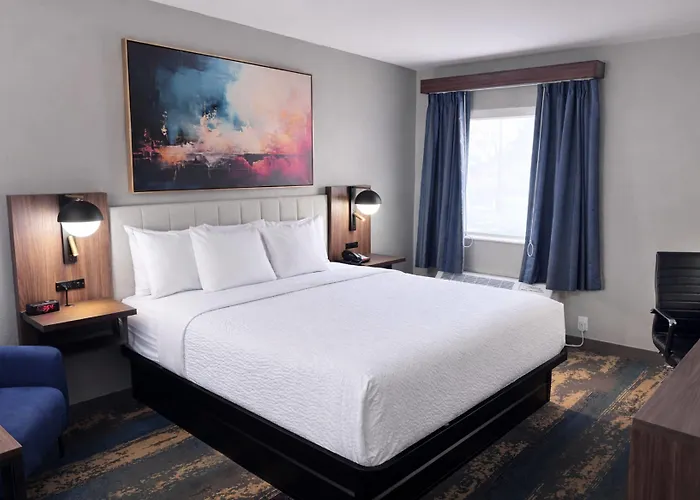 La Quinta Inn & Suites By Wyndham Miamisburg Dayton South