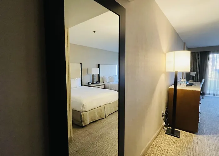 Doubletree By Hilton Fresno Convention Center