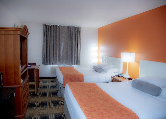 Howard Johnson By Wyndham Allentown/Dorney Hotel & Suites