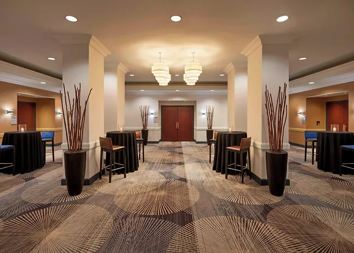 Courtyard By Marriott Toronto Downtown