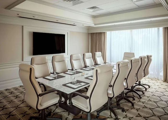 Hilton Suites Brentwood