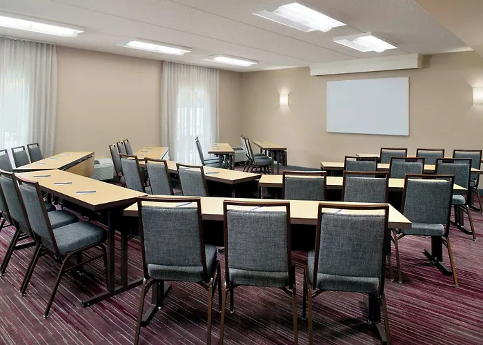 Courtyard By Marriott Raleigh Cary