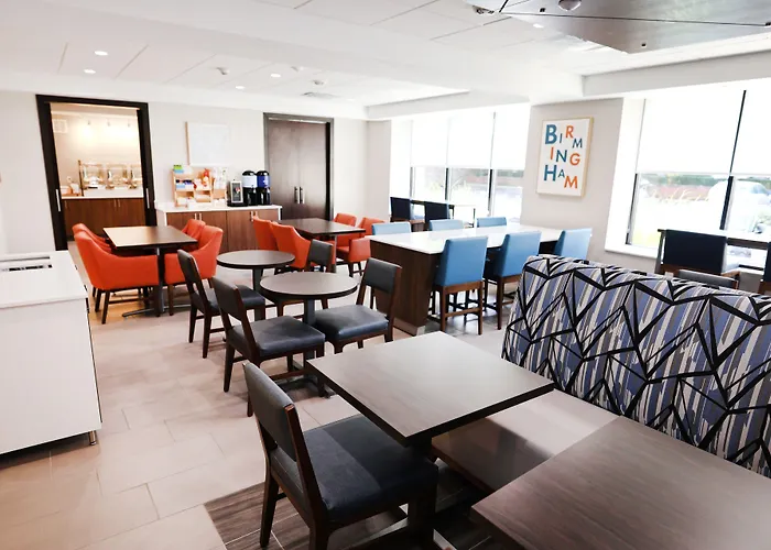 Holiday Inn Express Detroit-Birmingham By Ihg