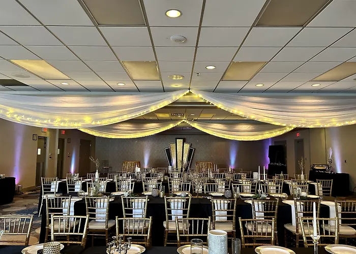 Eastland Suites Hotel & Conference Ctr, Trademark By Wyndham