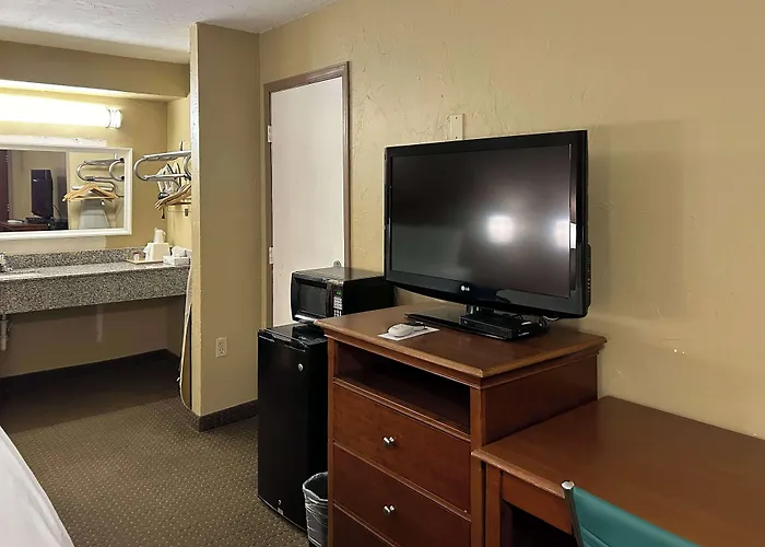 Motel 6 Ada Ok