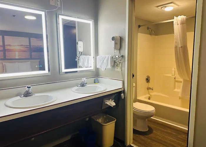 Days Inn By Wyndham Seatac Airport