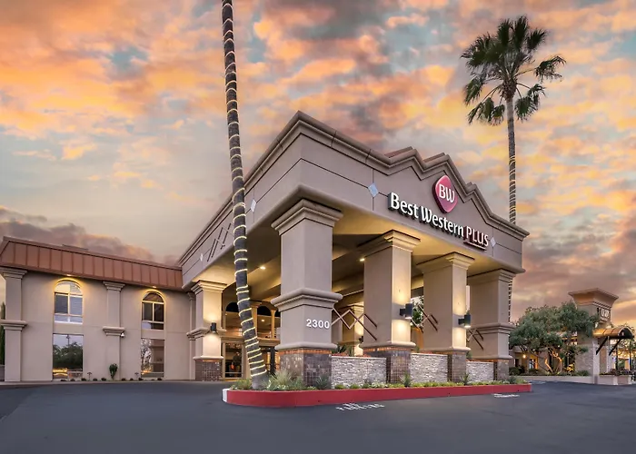 Best Western Plus Hilltop Inn