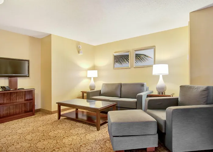 Hilo Hawaiian Hotel, Trademark Collection By Wyndham