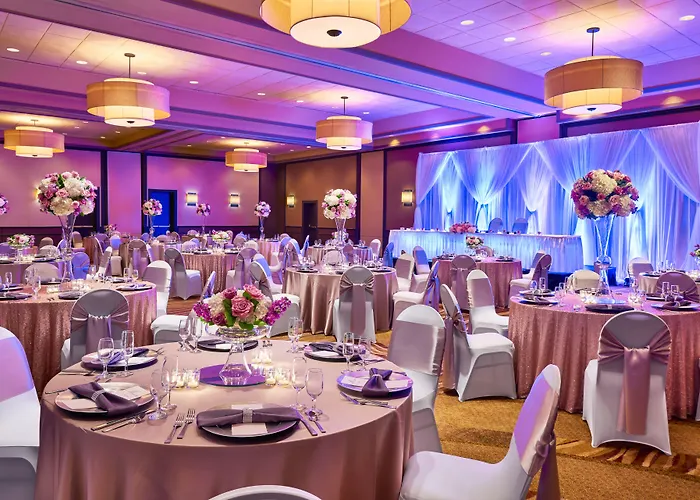 Four Points By Sheraton Milwaukee North Shore