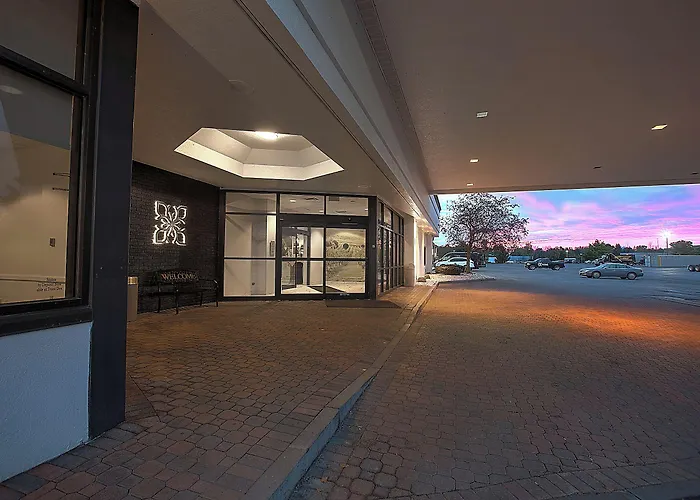 The Lux Hotel & Conference Center, An Ascend Collection Hotel