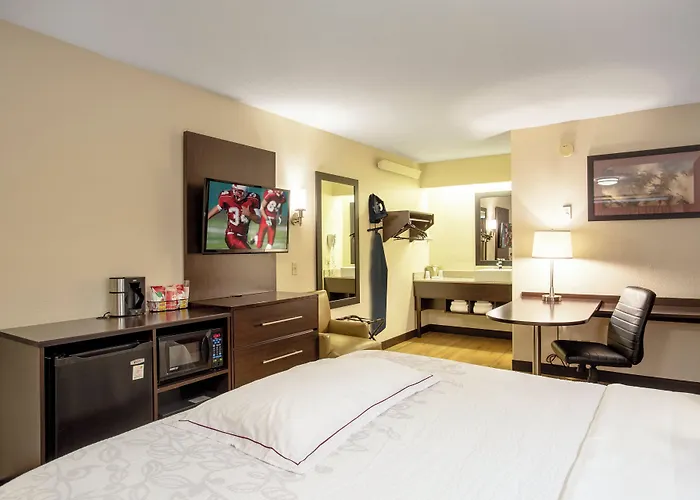 Red Roof Inn Plus+ Statesville