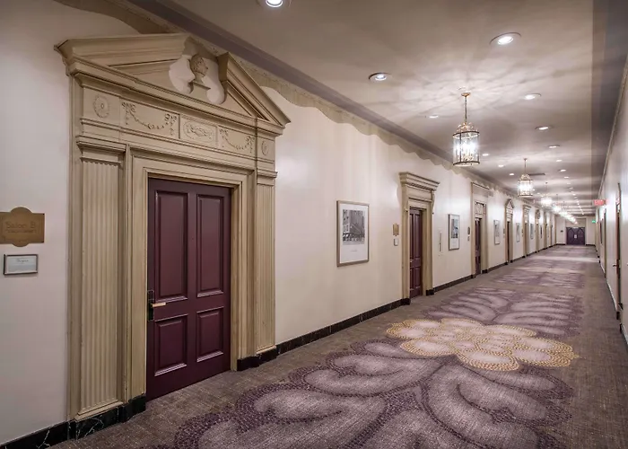 Hilton Cincinnati Netherland Plaza