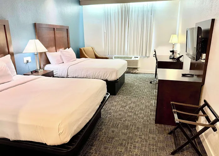 Baymont By Wyndham Richmond I-70