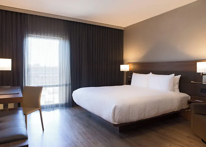 Ac Hotel Kansas City Plaza