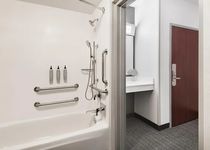 Courtyard By Marriott Burlington