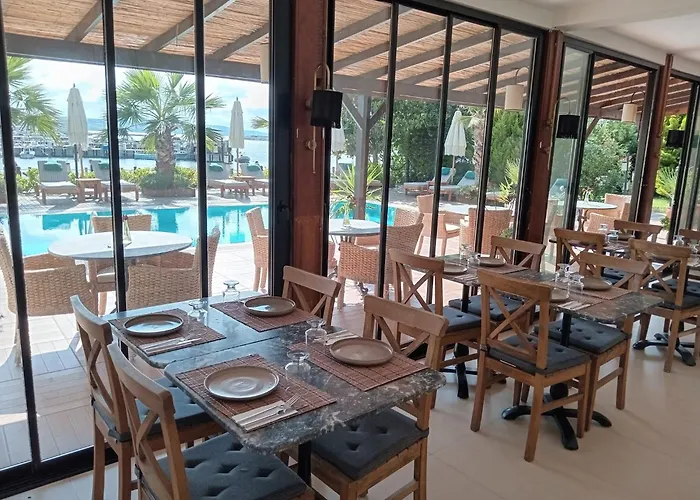 Phellos Suites Boutique Hotel