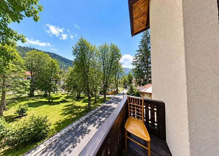 Hotel Regal 1880 - Boutique Hotel In Parcul Central Sinaia