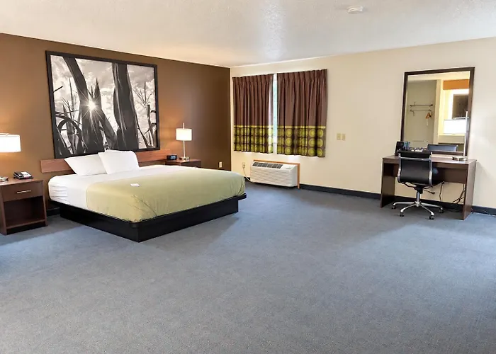 Super 8 By Wyndham Cresco Ia