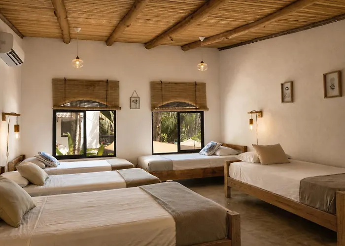 Believe Surf & Yoga Lodge Santa Teresa